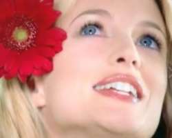 She appeared in several television commercials before getting a role in films like Mrs. Soffel, Student Exchange.